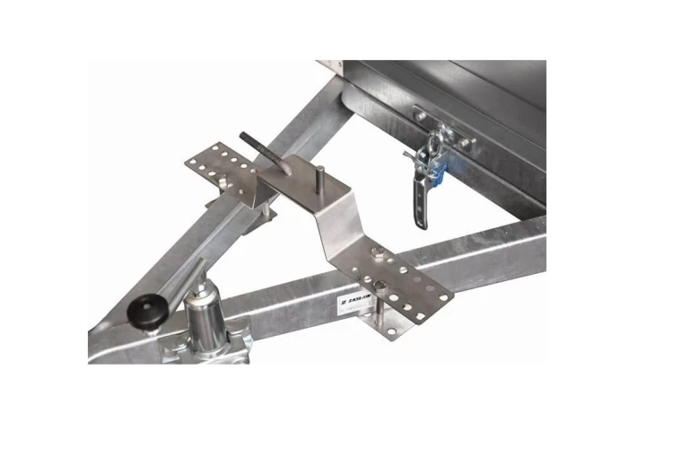 Uchwyt koła zapasowego na dyszel